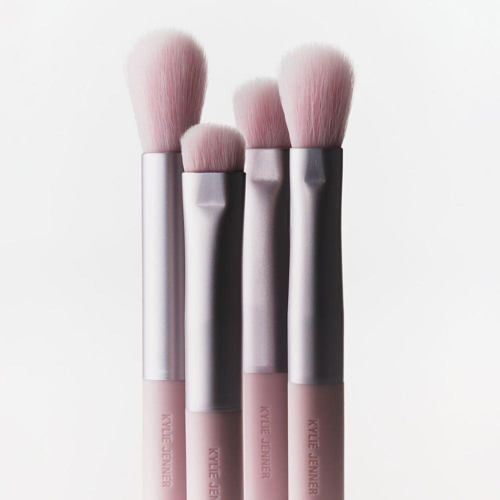 Eyeshadow Brush & Classic Matte Palette & Kylash Mascara Bundle